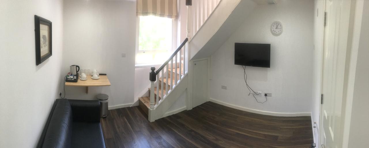 W12 Studios & Rooms Лондон Экстерьер фото